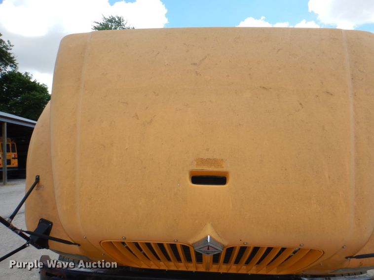 image for item JY9846 2002 International 3800  school bus