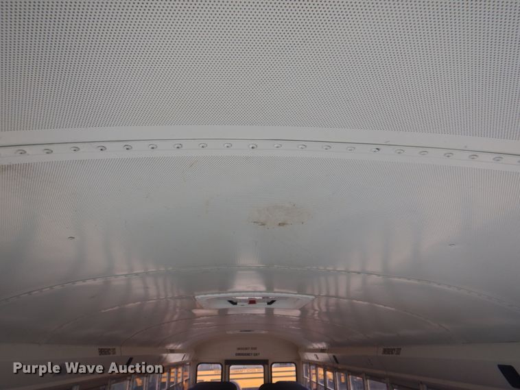 image for item JY9846 2002 International 3800  school bus