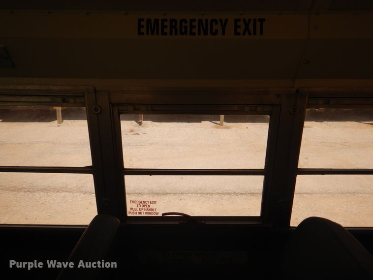 image for item JY9846 2002 International 3800  school bus