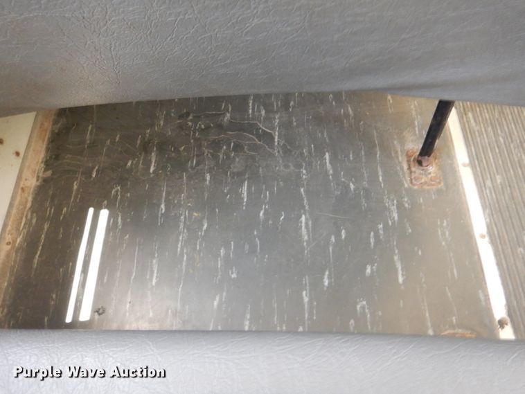 image for item JY9846 2002 International 3800  school bus