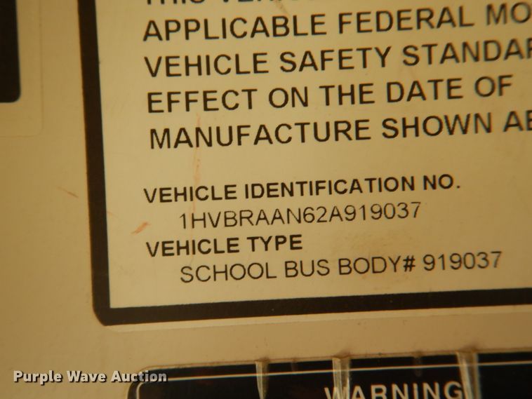 image for item JY9846 2002 International 3800  school bus