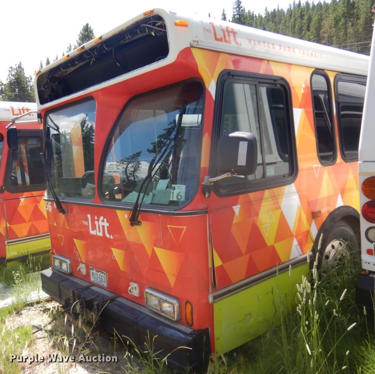 image for item JZ9902 2000 Orion  transit bus