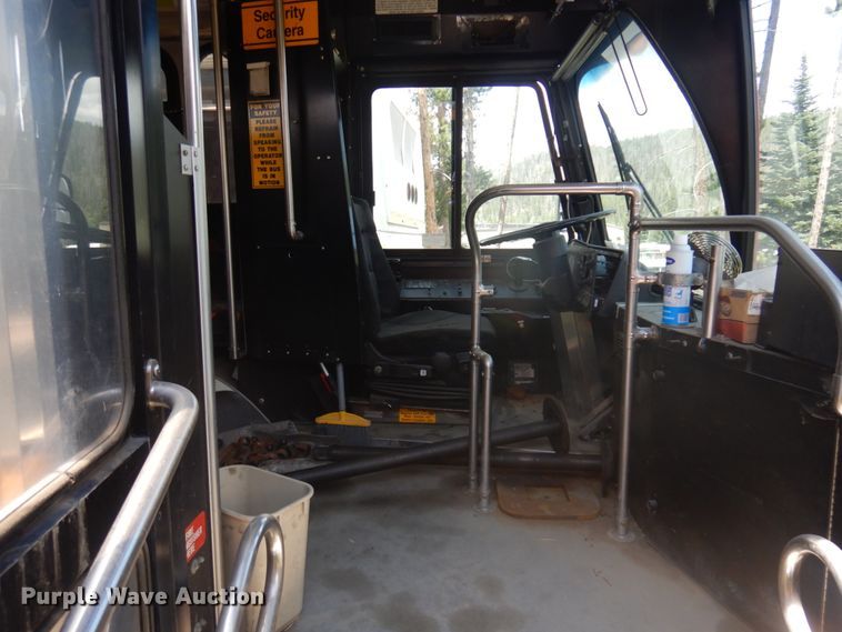 image for item JZ9902 2000 Orion  transit bus