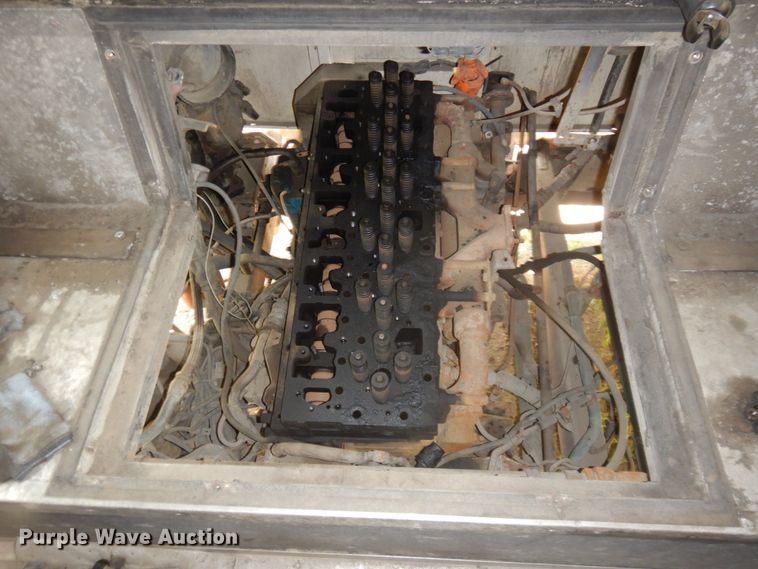 image for item JZ9902 2000 Orion  transit bus