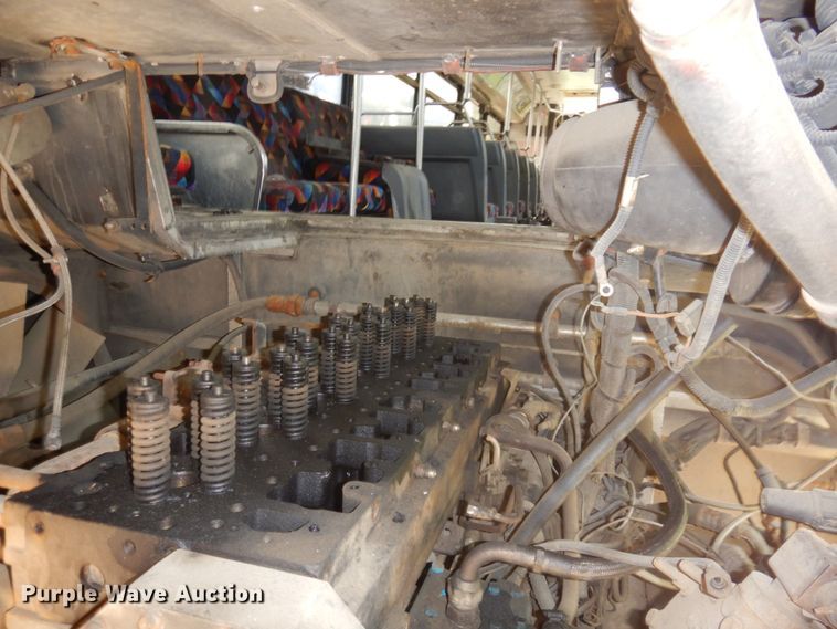 image for item JZ9902 2000 Orion  transit bus