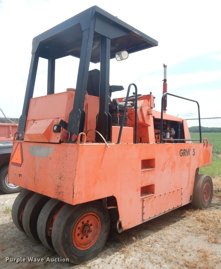 image for item KC9240 1995 Hamm GRW5  pneumatic roller