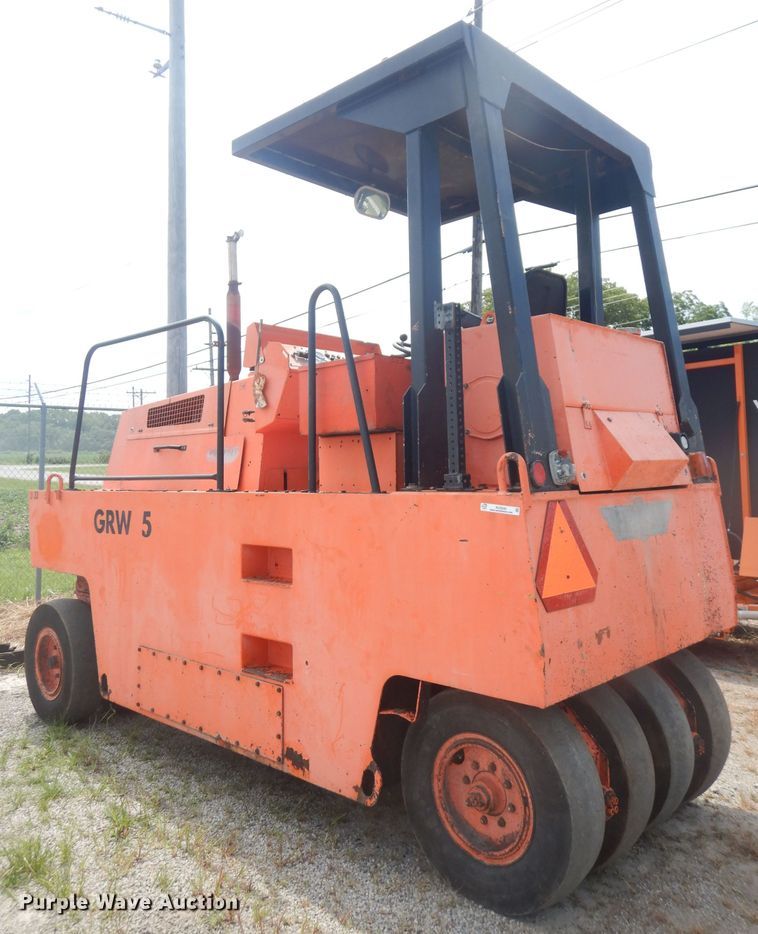 image for item KC9240 1995 Hamm GRW5  pneumatic roller