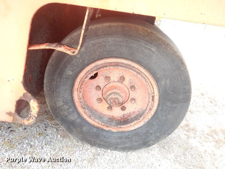 image for item KC9240 1995 Hamm GRW5  pneumatic roller