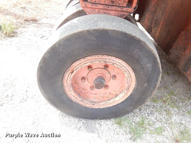 image for item KC9240 1995 Hamm GRW5  pneumatic roller