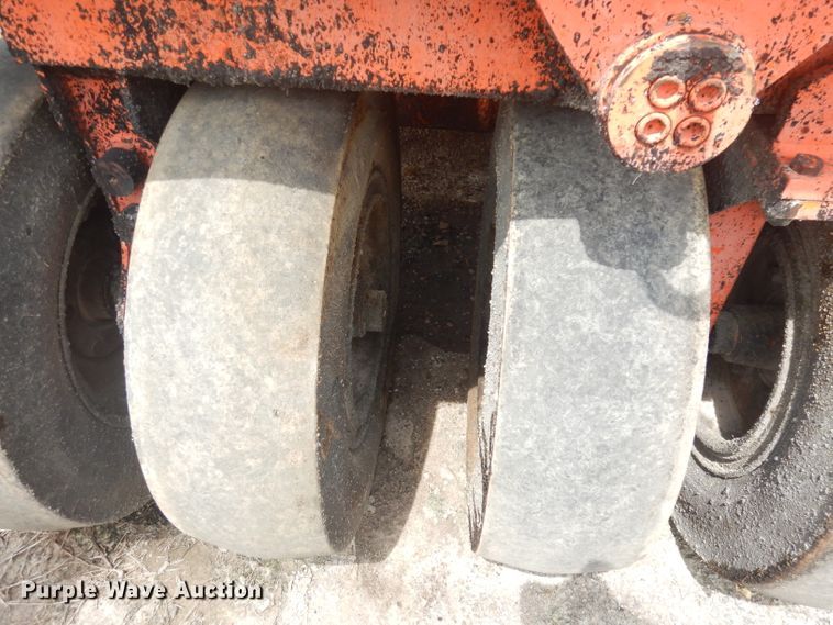 image for item KC9240 1995 Hamm GRW5  pneumatic roller