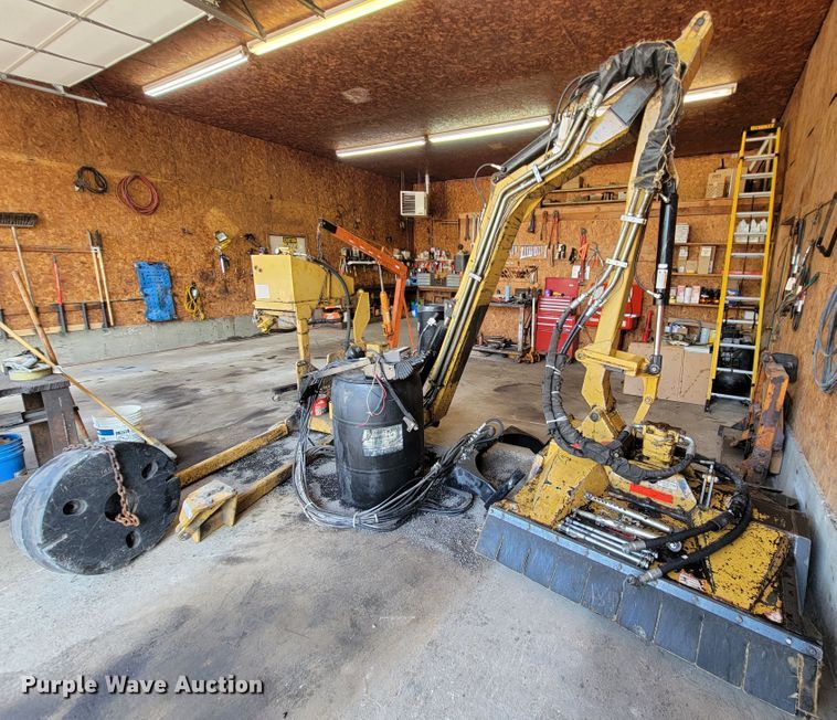 image for item KD9423 Tiger  side boom mower