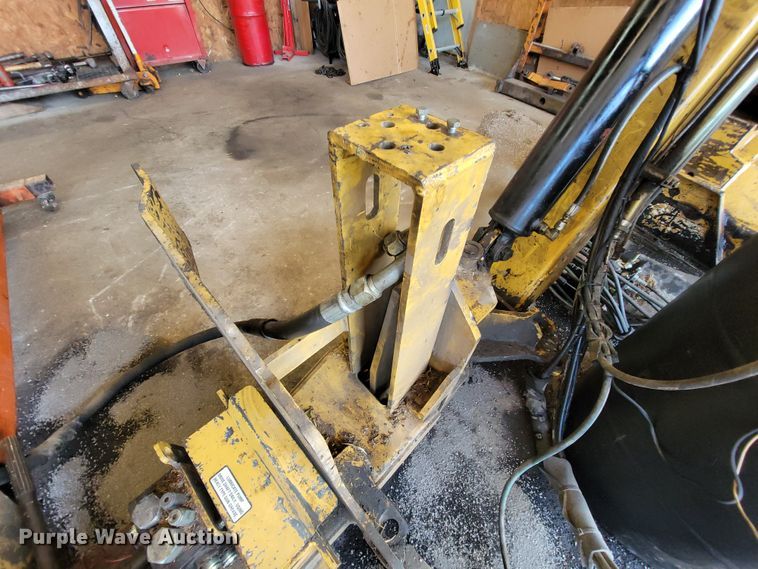 image for item KD9423 Tiger  side boom mower