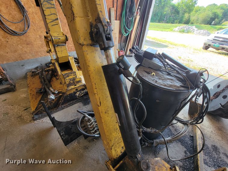 image for item KD9423 Tiger  side boom mower