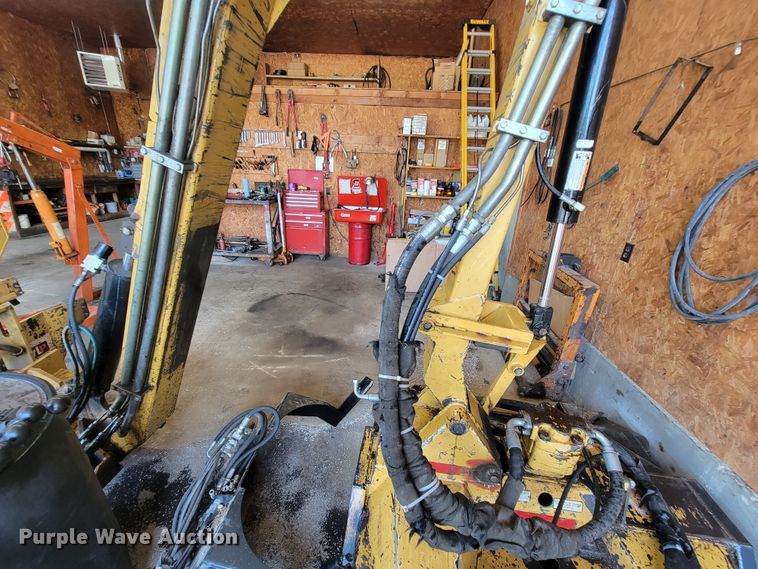 image for item KD9423 Tiger  side boom mower