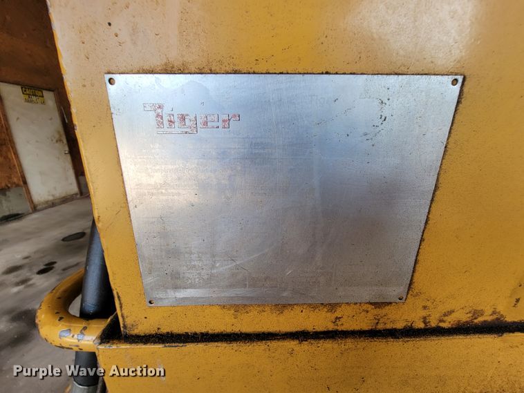 image for item KD9423 Tiger  side boom mower