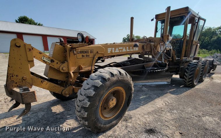image for item KD9425 1987 Fiat-Allis FG75  motor grader