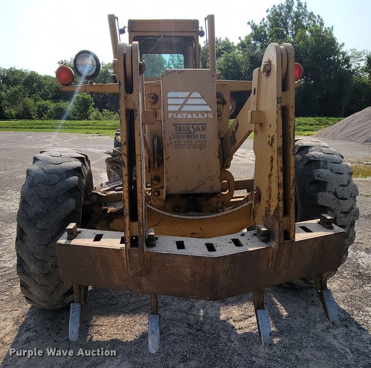 image for item KD9425 1987 Fiat-Allis FG75  motor grader