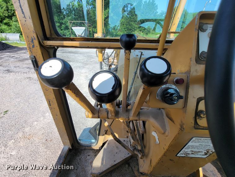 image for item KD9425 1987 Fiat-Allis FG75  motor grader