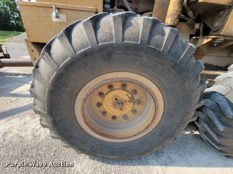 image for item KD9425 1987 Fiat-Allis FG75  motor grader