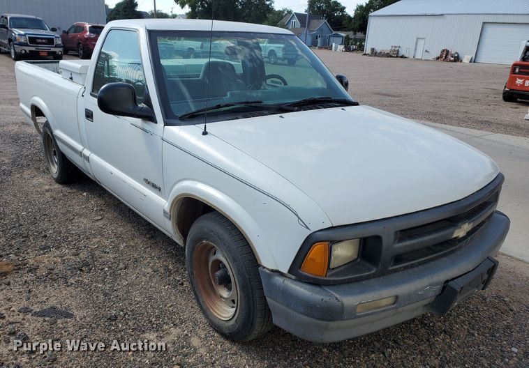 image for item KK9353 1994 Chevrolet S10  pickup truck