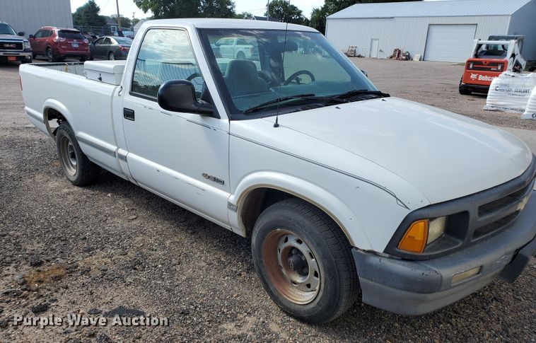 image for item KK9353 1994 Chevrolet S10  pickup truck