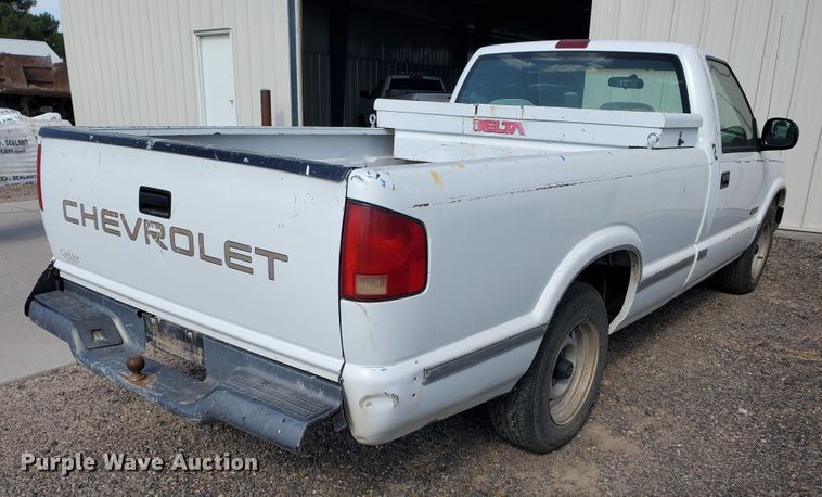 image for item KK9353 1994 Chevrolet S10  pickup truck