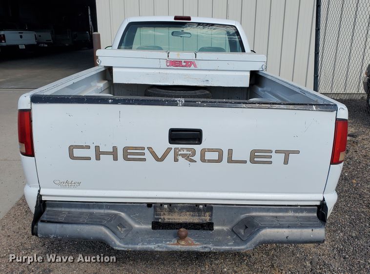 image for item KK9353 1994 Chevrolet S10  pickup truck