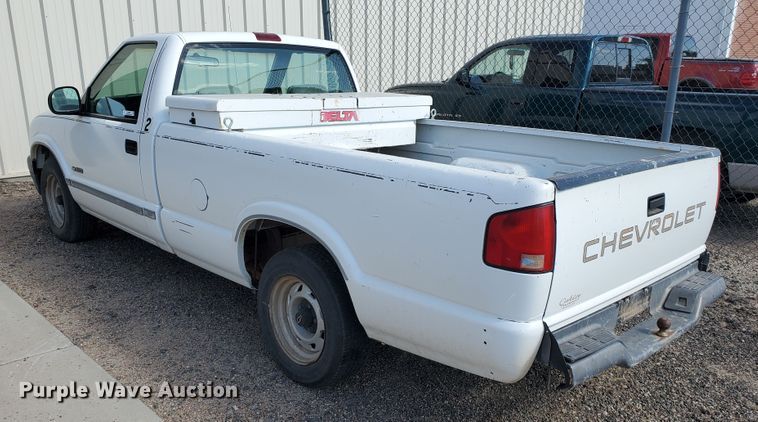 image for item KK9353 1994 Chevrolet S10  pickup truck