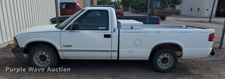 image for item KK9353 1994 Chevrolet S10  pickup truck