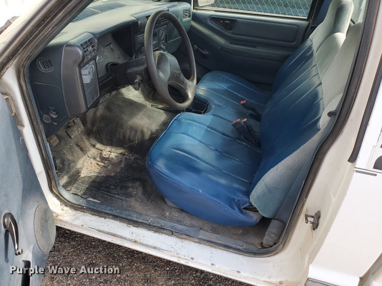 image for item KK9353 1994 Chevrolet S10  pickup truck