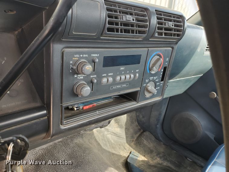 image for item KK9353 1994 Chevrolet S10  pickup truck