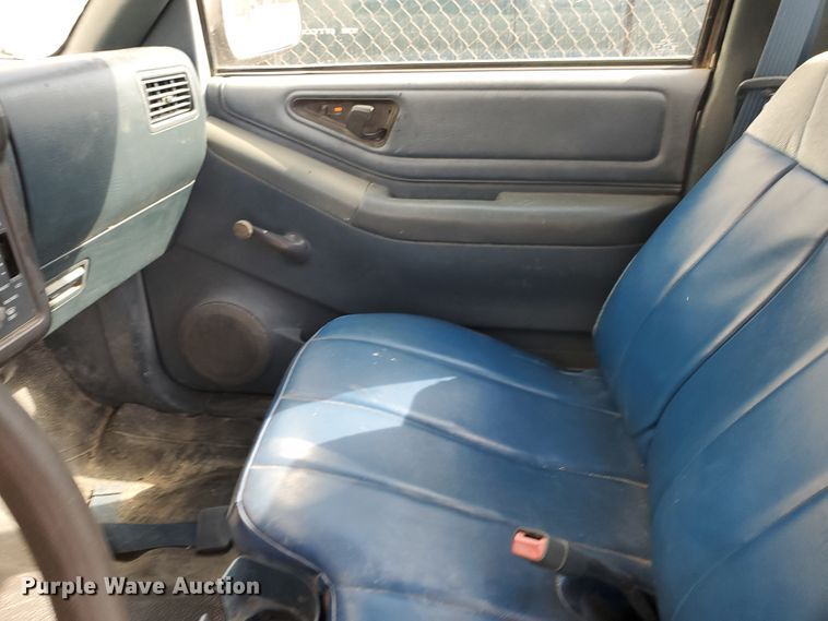 image for item KK9353 1994 Chevrolet S10  pickup truck