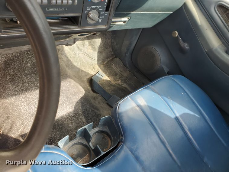 image for item KK9353 1994 Chevrolet S10  pickup truck