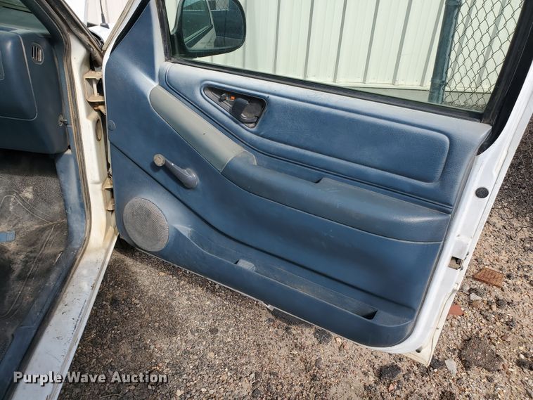 image for item KK9353 1994 Chevrolet S10  pickup truck