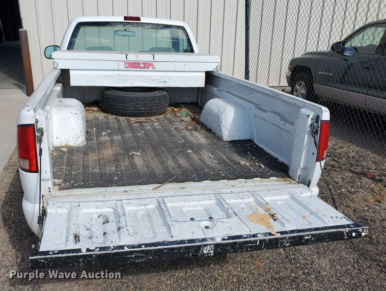 image for item KK9353 1994 Chevrolet S10  pickup truck