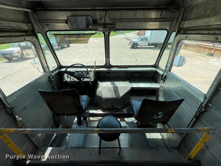 image for item KK9550 1977 Chevrolet P30  delivery truck