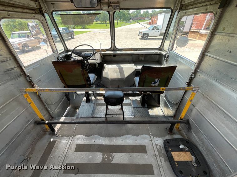 image for item KK9550 1977 Chevrolet P30  delivery truck