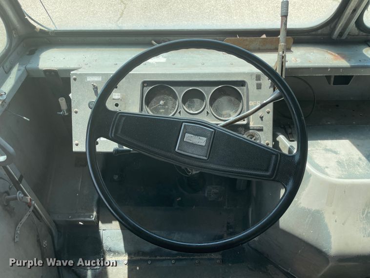 image for item KK9550 1977 Chevrolet P30  delivery truck