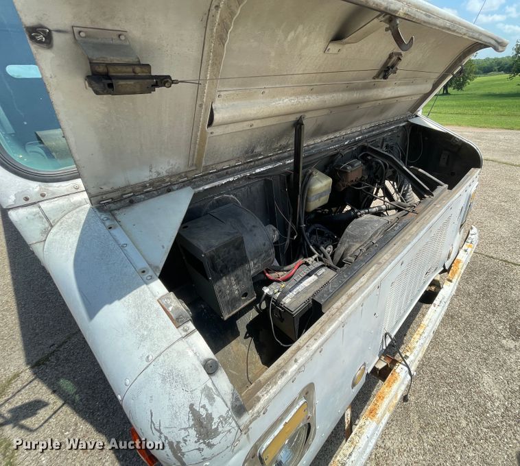 image for item KK9550 1977 Chevrolet P30  delivery truck