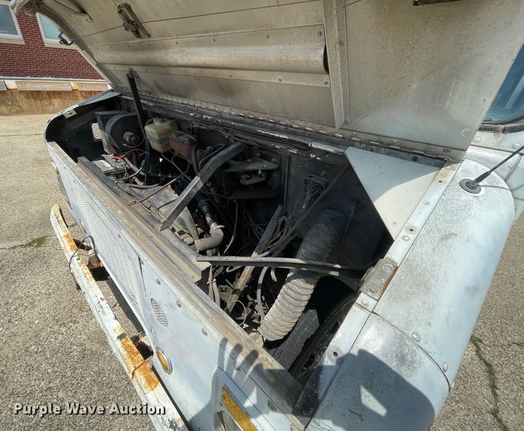 image for item KK9550 1977 Chevrolet P30  delivery truck