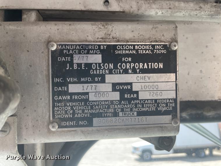 image for item KK9550 1977 Chevrolet P30  delivery truck