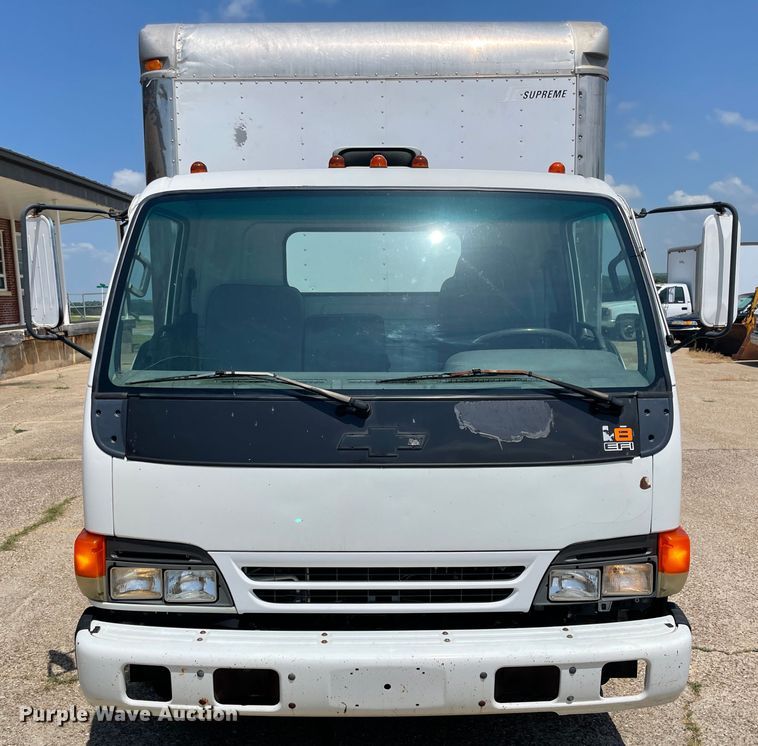 image for item KK9551 1998 Chevrolet W3500  box truck