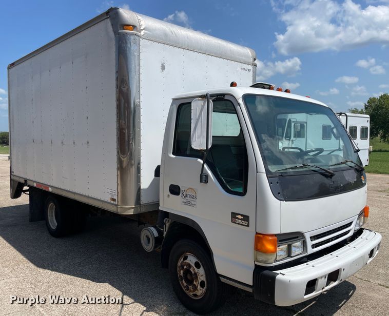 image for item KK9551 1998 Chevrolet W3500  box truck