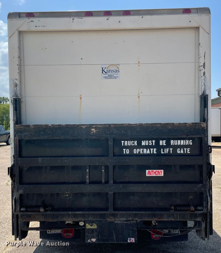 image for item KK9551 1998 Chevrolet W3500  box truck