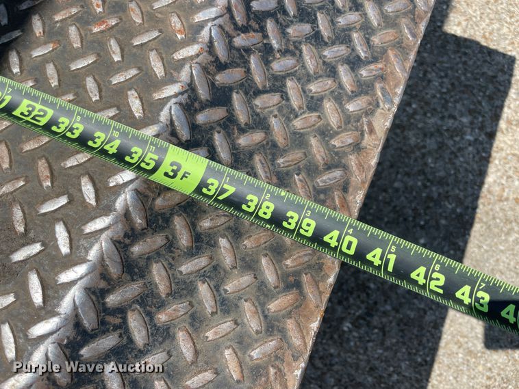 image for item KK9551 1998 Chevrolet W3500  box truck