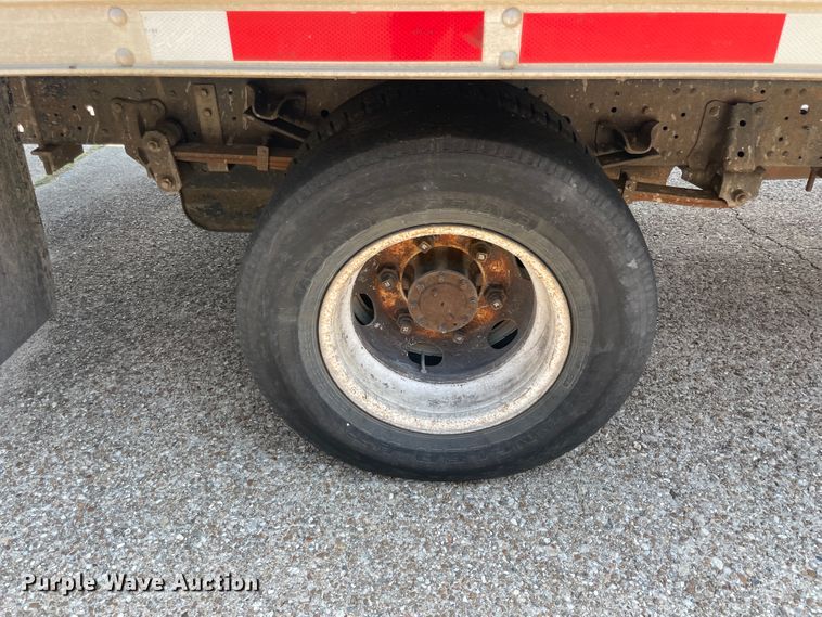 image for item KK9551 1998 Chevrolet W3500  box truck