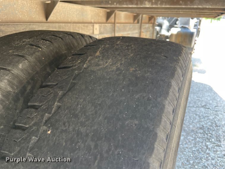 image for item KK9551 1998 Chevrolet W3500  box truck