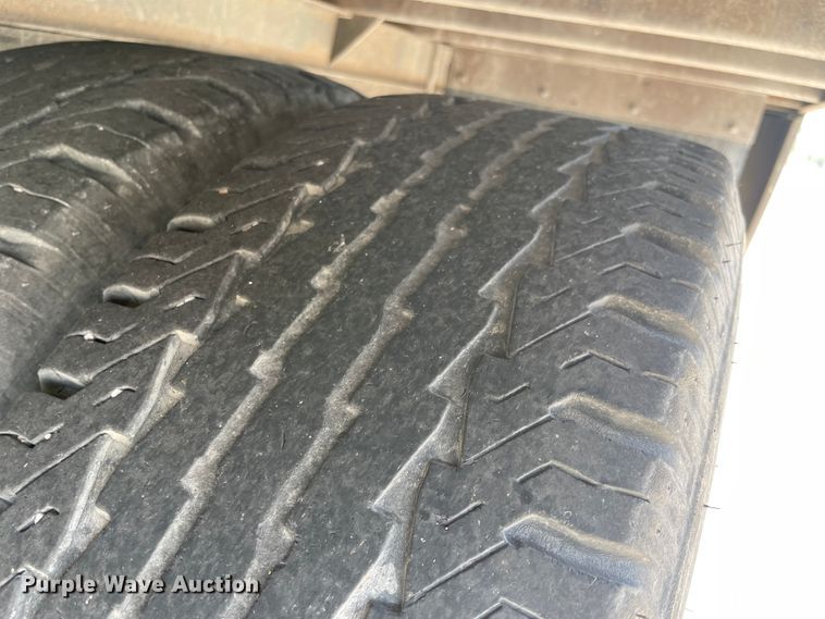 image for item KK9551 1998 Chevrolet W3500  box truck