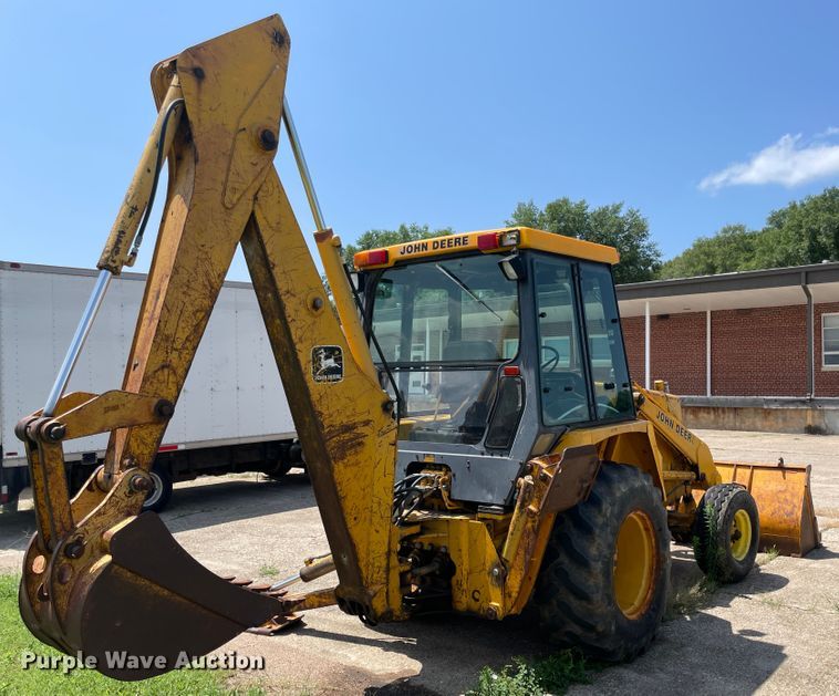 image for item KK9553 John Deere 210C  backhoe