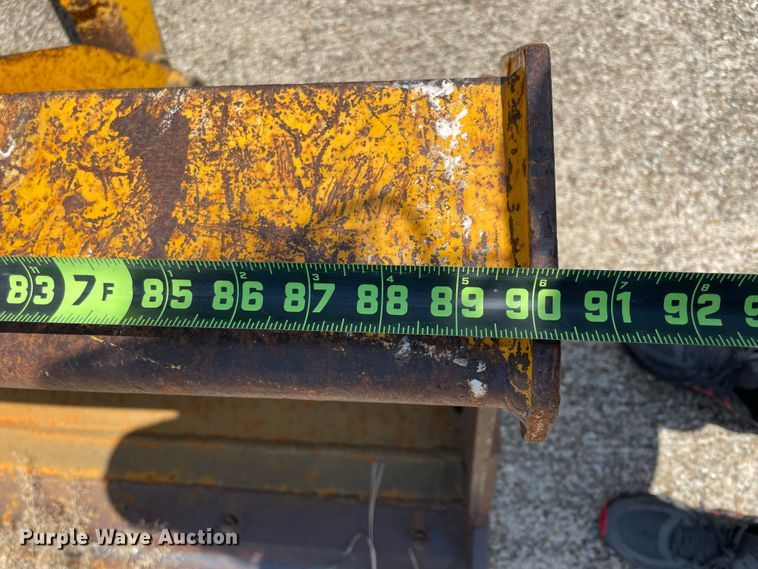 image for item KK9553 John Deere 210C  backhoe